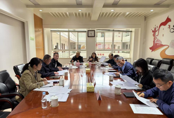 阿苏务千主持召开全省住建类执（职）业资格考试工作汇报会